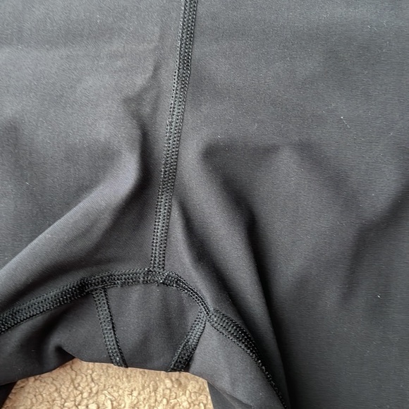 Lululemon Tight Stuff Reflective Crop Scallop Hem Legging - Picture 7 of 10